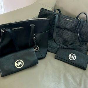 Michael Kors Purses (Set of 2)